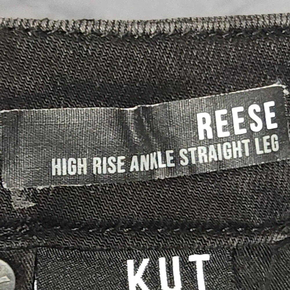 KUT from the Kloth Reese‎ Jeans Women's 00 26x26.5 Mid Rise Button Fly Raw Hem